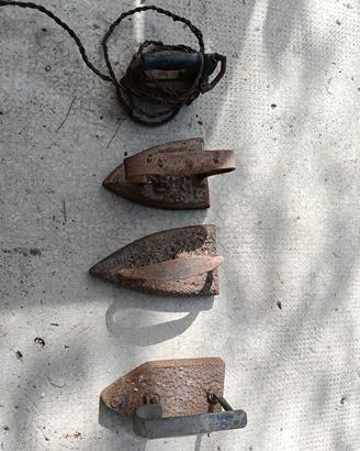 Ferri da stiro antichi