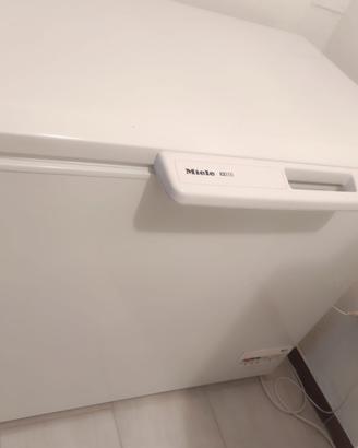 Congelatore a pozzetto MIELE