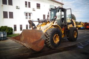 PALA GOMMATA NEW HOLLAND W270B