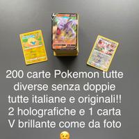 200 carte Pokemon senza doppie + carta V brillante