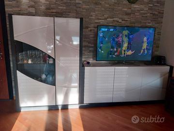 mobile con vetrina per sala