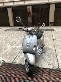 Vespa LX 150