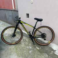 scale 900 i rc in carbonio