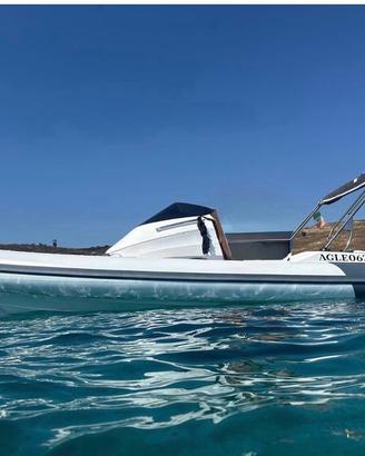Gommone STARMAR 885 Sport Cabin + 2 HONDA BF200
