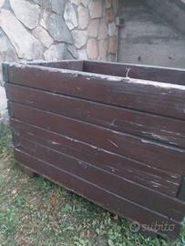 vaso in legno da giardino 