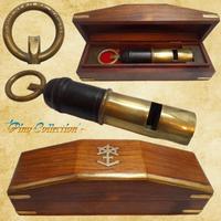 Antico Fischietto Gigante Apribottiglie Ottone