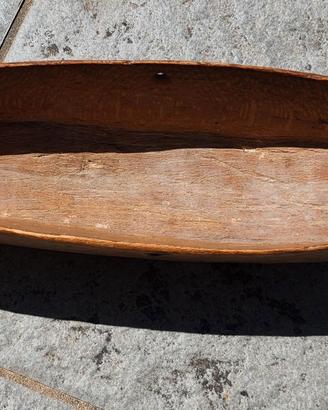 Barche in legno con disegni laterali