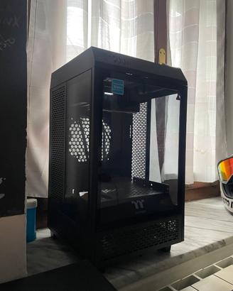 Case Thermaltake 100 100