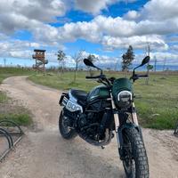 Benelli Leoncino 800 TRAIL