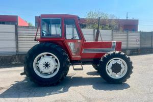 Trattore agricolo FIAT 980 DT