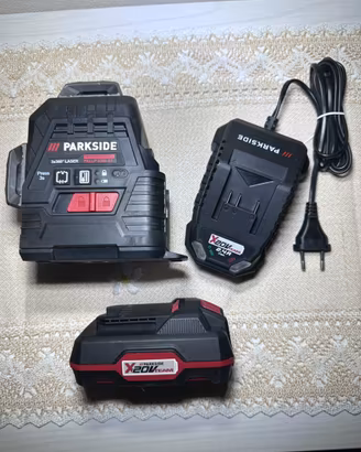 Livella laser Parkside Performance a batteria