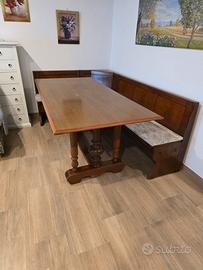 tavolo con Cassapanca