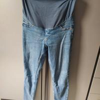 Jeans e leggins premaman