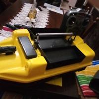 Barchino teleguidato con  ecoscandaglio 