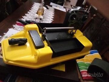 Barchino teleguidato con  ecoscandaglio 