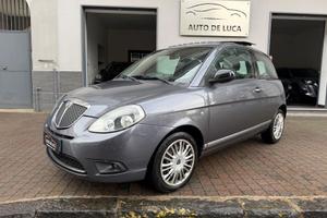lancia ypsilon 1.3 mjet platino certificata tetto