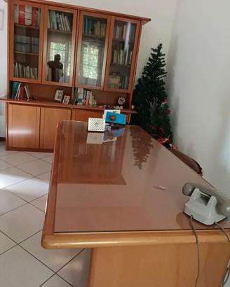 Mobili per ufficio in legno
