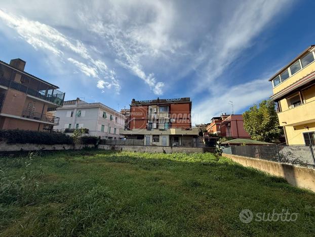 Terreno edificabile fronte strada a Monti di San P