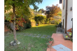 Splendida Porzione di Bifamiliare Semi-Nuova