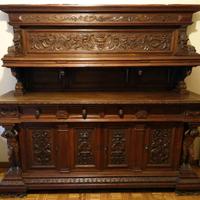 SALA DA PRANZO IN STILE NEORINASCIMENTALE