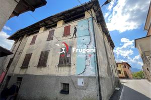 TERRATETTO UNIFAMILIARE DA RISTRUTTURARE