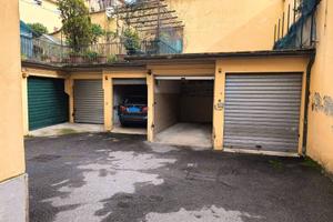 Box / Garage di 12 m² a Firenze