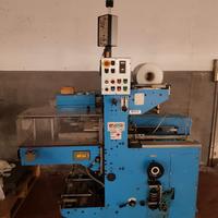 Fardellatrice con Tunnel di Termoretrazione