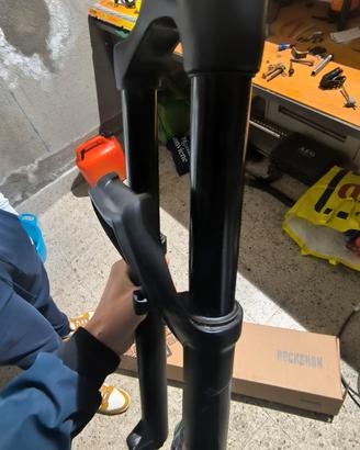 Forcella Marzocchi Z2 air rail, 150mm, 3 modes