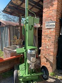 Spaccalegna elettrico