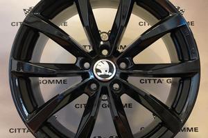 Cerchi in lega Skoda Karoq Kodiaq Octavia Yeti 17