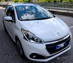 Peugeot 208,12/2015,130k km,cerchi in lega+ruotino