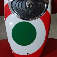 Scudetto anteriore aprilia scarabeo 50