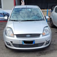 RICAMBI USATI AUTO FORD Fiesta 5Â° Serie FUJA Benz