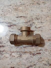 Raccordo a Tee femmina 3/4″ F – Ø 22