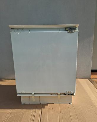 Minifrigo da incasso – pulito e igienizzato