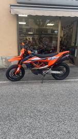 MOTARD KTM 690 SMC R DEPO