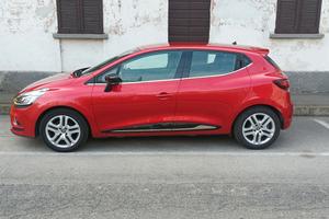 RENAULT Clio TCe 12V 90 CV 5 porte Moschino ZenGPL