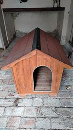 Cuccia per cane in legno