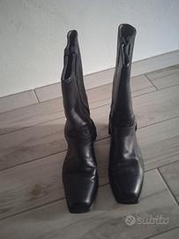 STIVALI IN PELLE