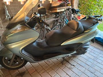 Yamaha majesty 400
