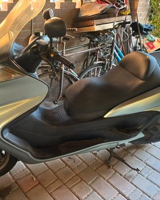 Yamaha majesty 400