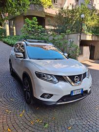 Nissan X Trail Tekna con gancio traino estraibile