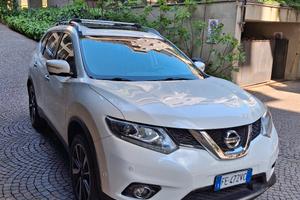 Nissan X Trail Tekna con gancio traino estraibile