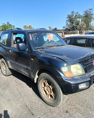 MITSUBISHI PAJERO