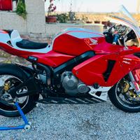 Honda cbr 600 RR pista