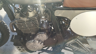 Honda dominator anno 2004