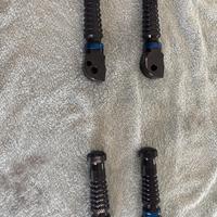 Pedane pilota e passeggero R3 ricavate dal pieno