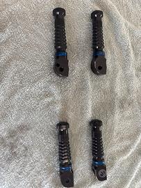 Pedane pilota e passeggero R3 ricavate dal pieno