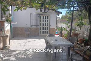 Appartamento di 150 m² con 3 locali e box auto dop