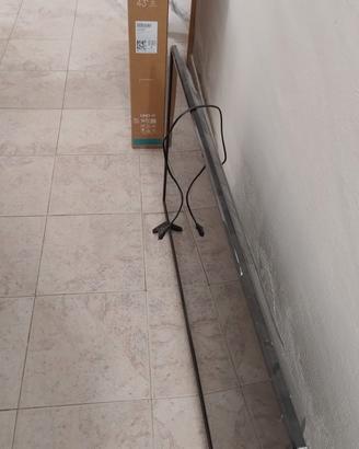 SmartTV 4k 43" con schermo rotto
